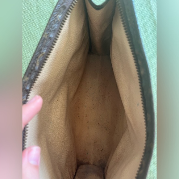 Louis Vuitton Monogram Pochette Toilette Large Cosmetic Clutch - Picture 7 of 9